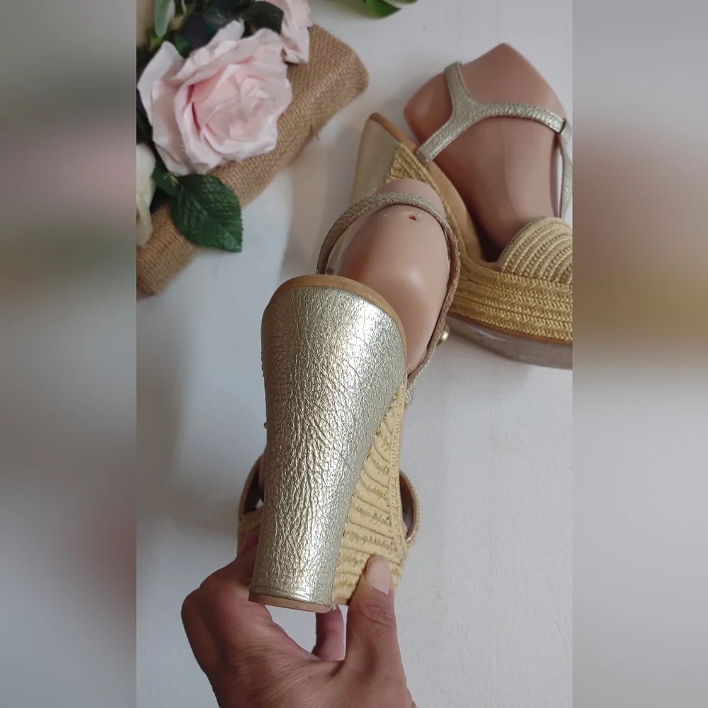 UGG sandal shoes for women size 10
